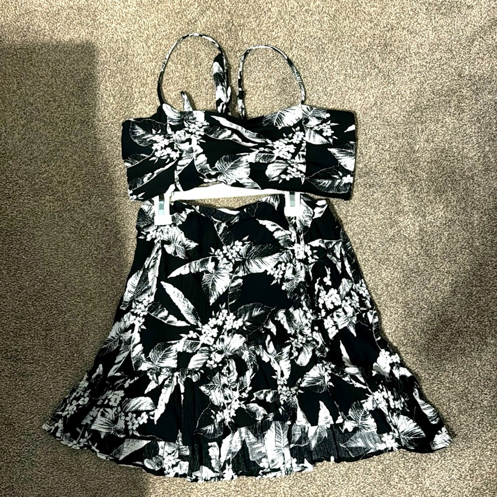 Hashttag two piece skirt set